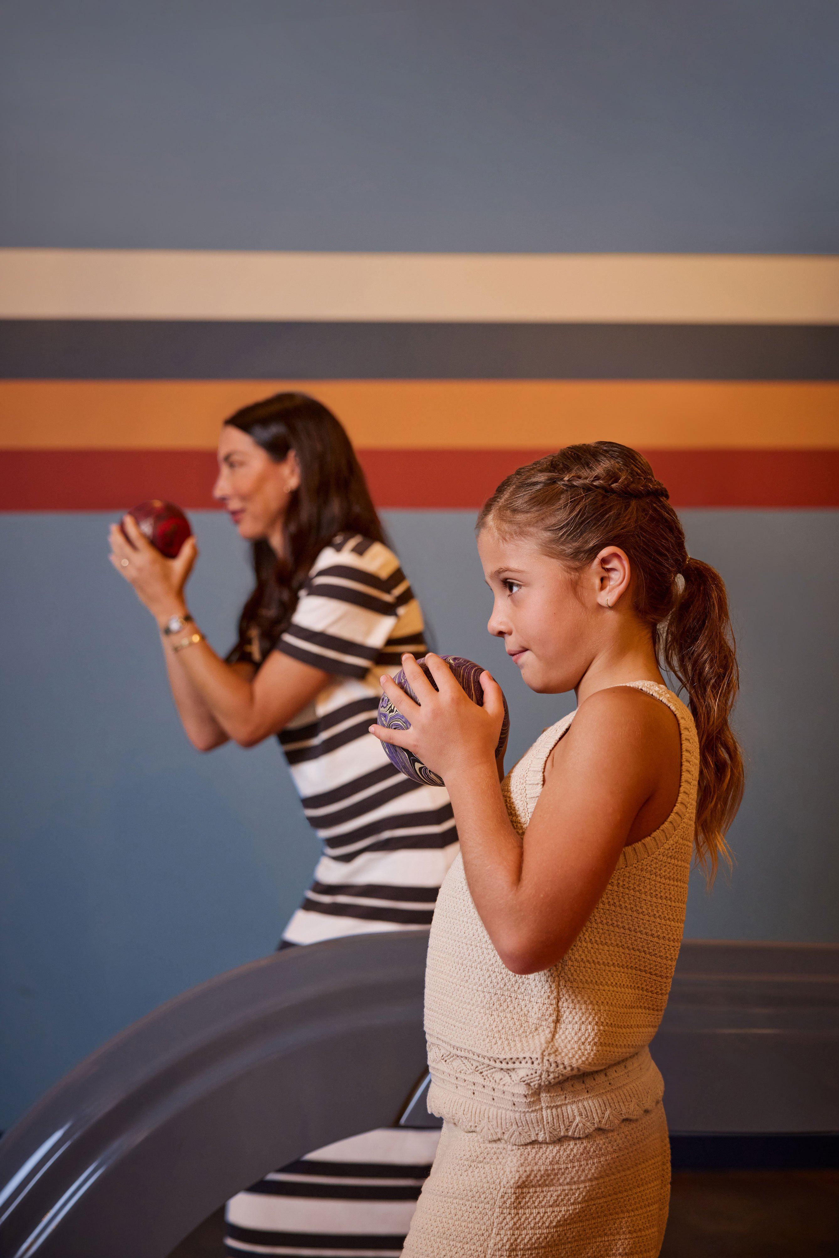 Ten Paw Alley bowling attraction at Connecticut location